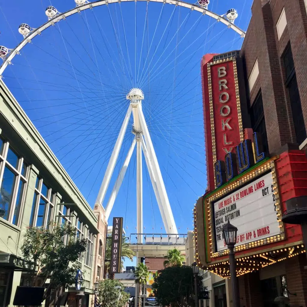 High Roller Observation Wheel with Brooklyn Bowl sign in the foreground