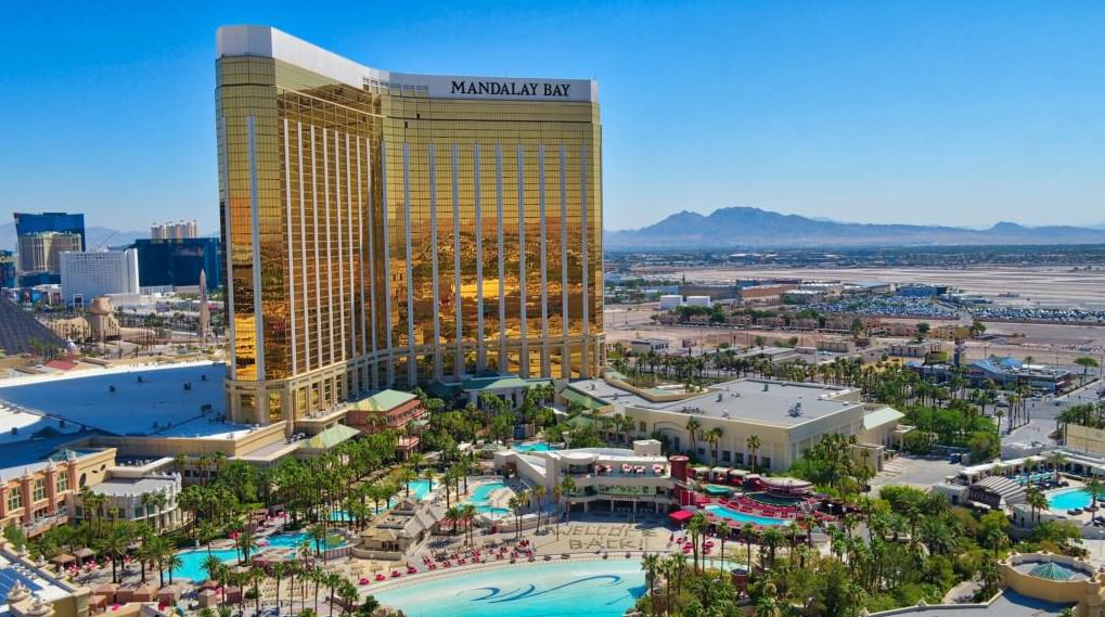 Mandalay Bay review: family fun in Las Vegas - Little Dove Blog