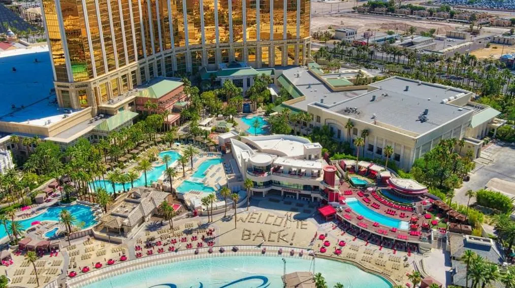 The artificial beach at the Mandalay Bay Hotel, the strip, Las