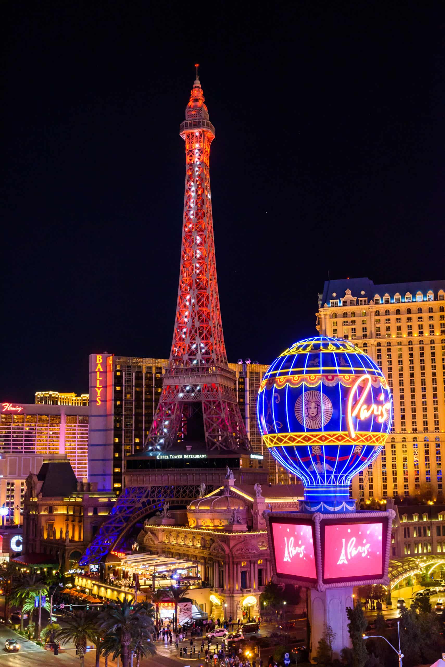 tourist paris las vegas