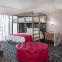 Bunk Bed in a hotel room at Flamingo
