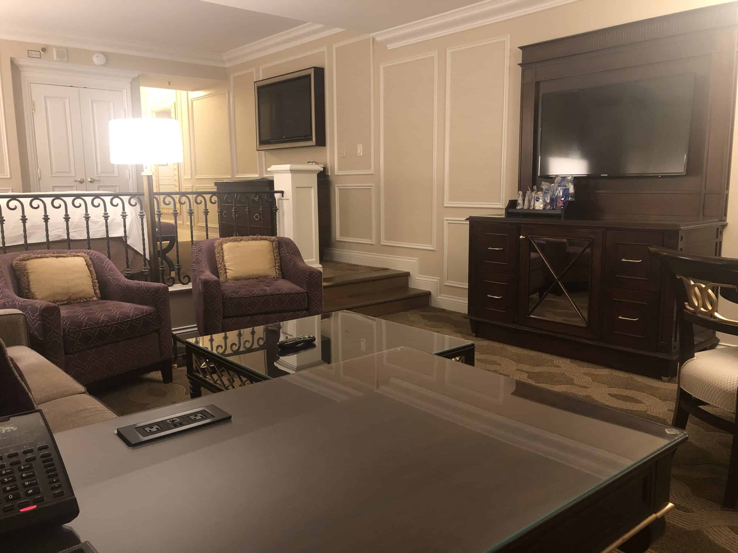 Las Vegas Luxury King Suite Review
