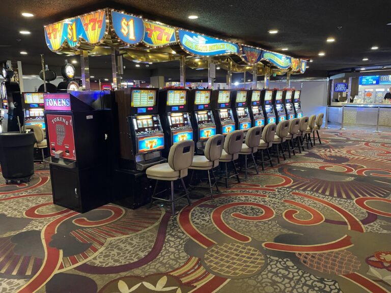 Circus Circus Las Vegas West Tower King Room Review