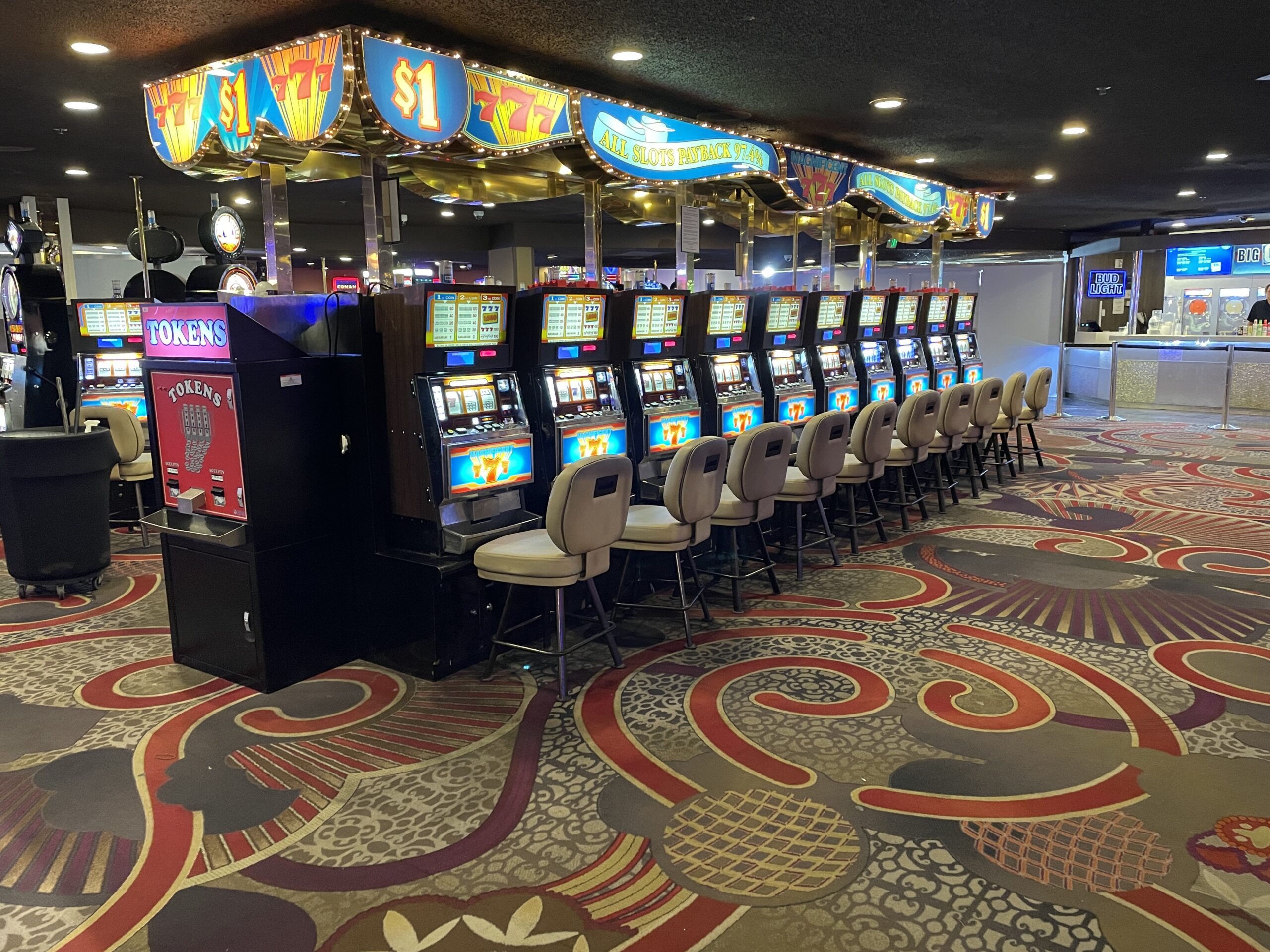 Circus Circus Las Vegas West Tower King Room Review