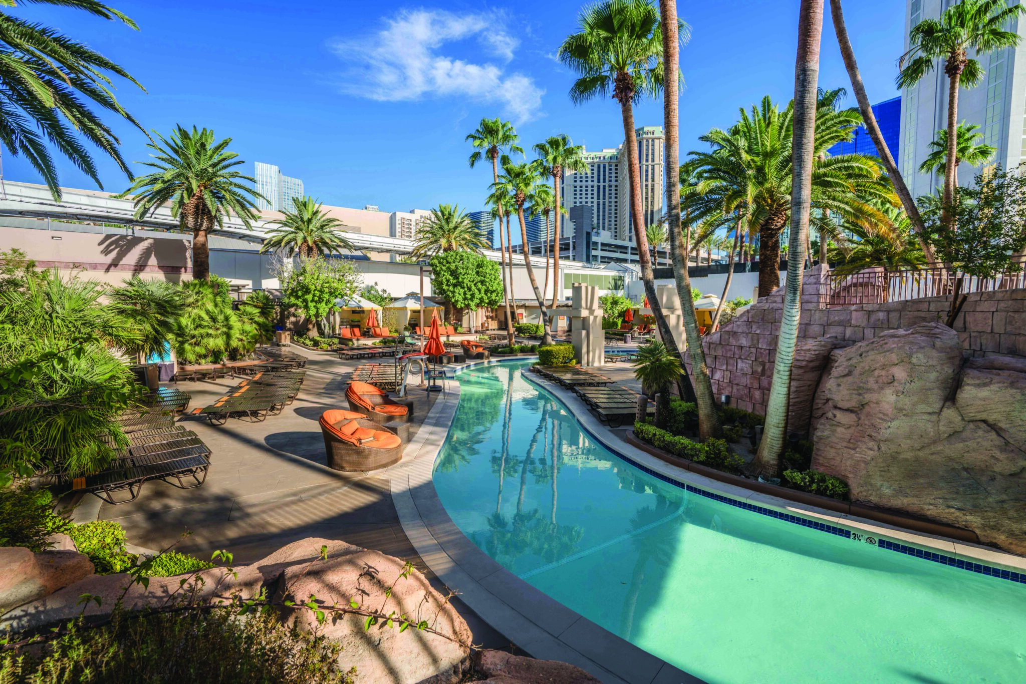 Lazy Rivers in Las Vegas Resorts & Waterparks
