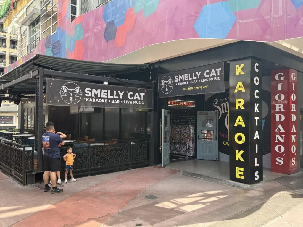 Exterior of Smelly Cat Las vegas.