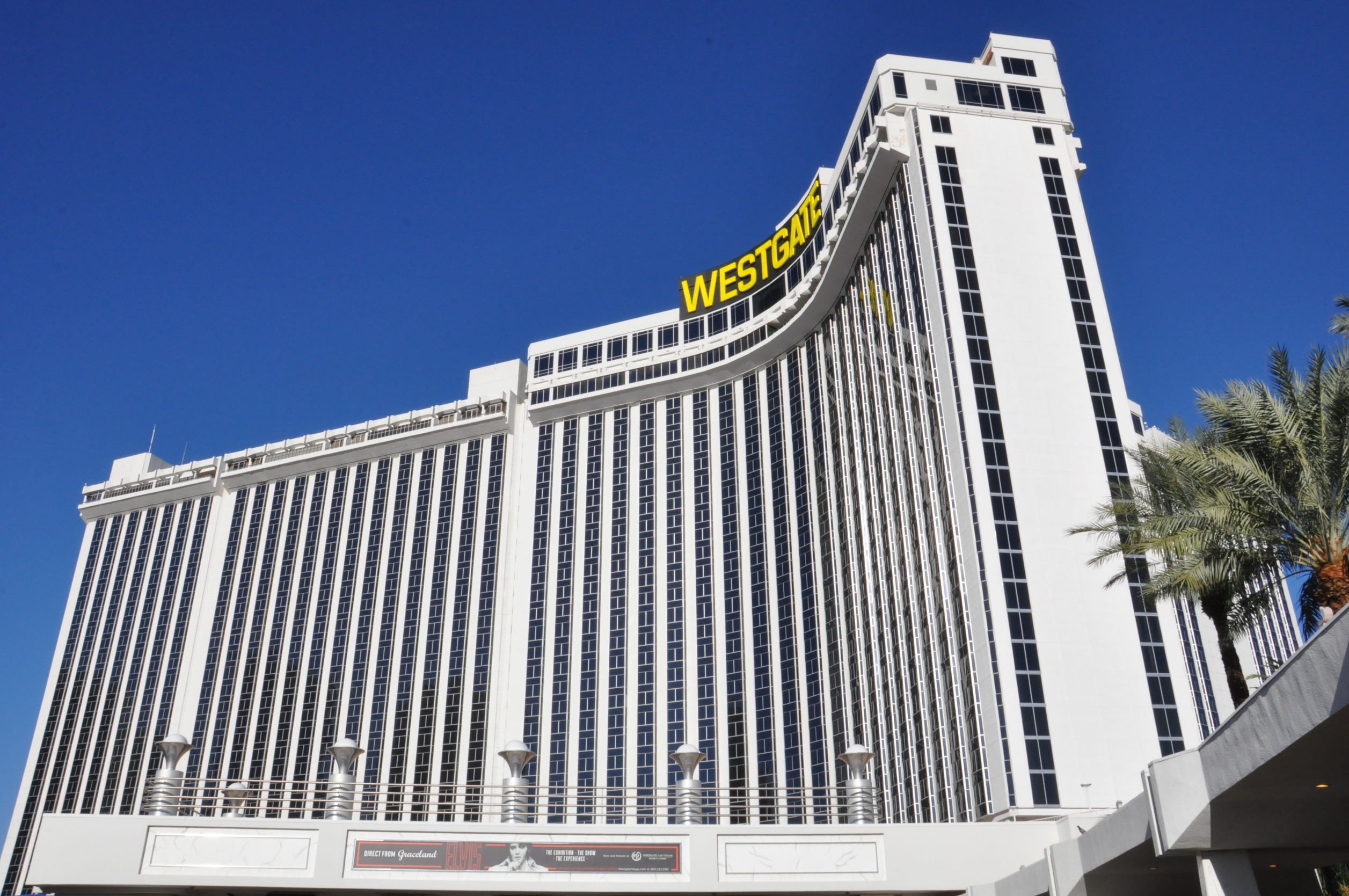 Vegas Hotels That Offer Bunk Bed Rooms & Suites