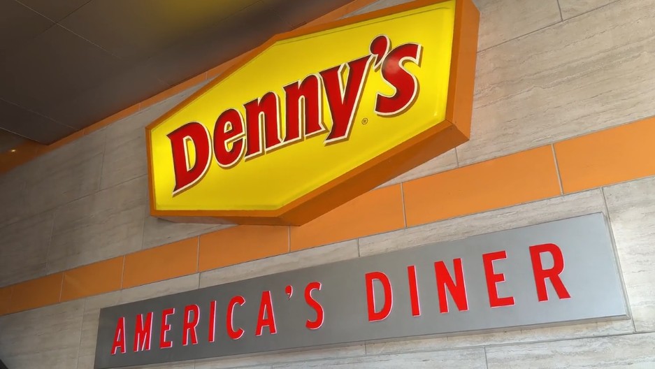 A sign for Denny's at Casino Royale.