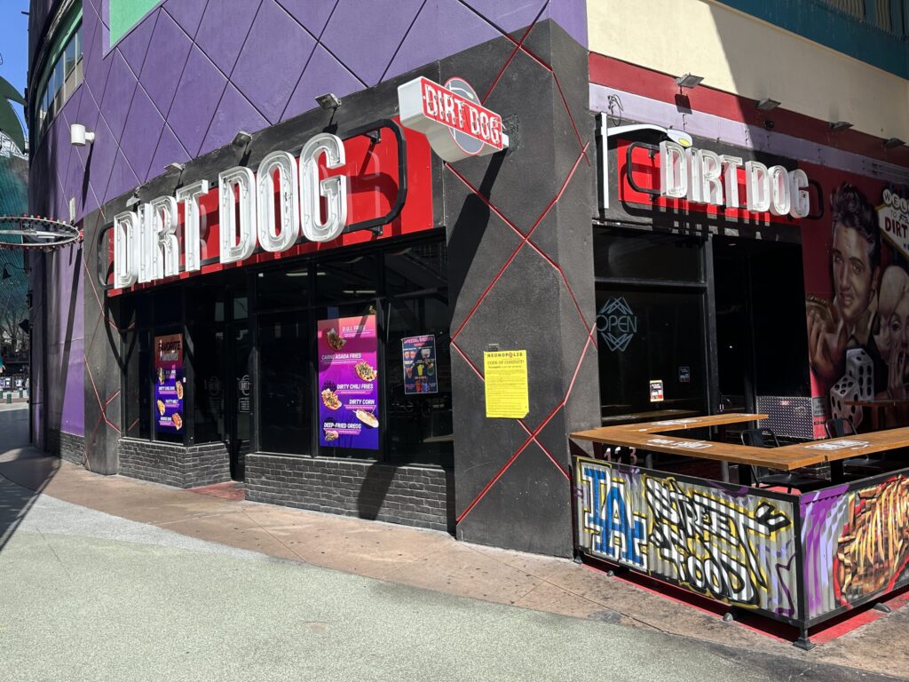 Dirt Dog Las Vegas Exterior.