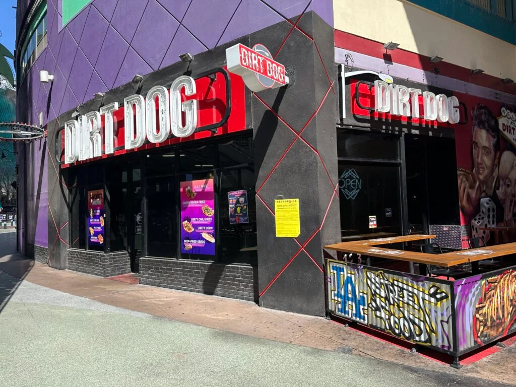 Dirt Dog Las Vegas Exterior.