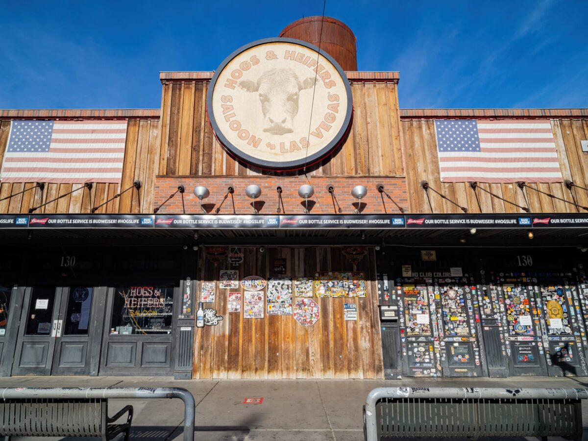 Cheap Drinks & Happy Hours on Fremont Street Updated Often