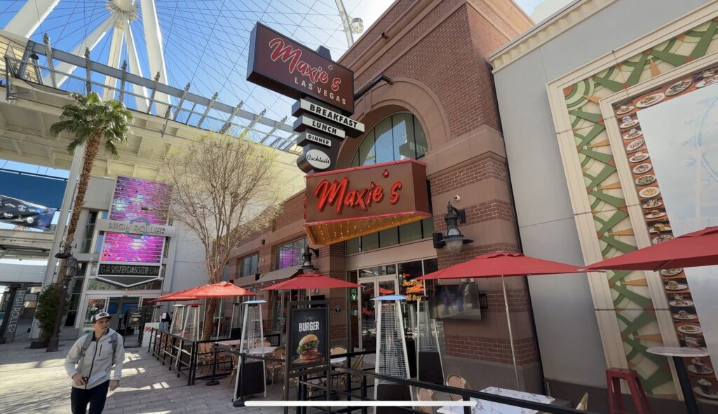 Maxie's Exterior.