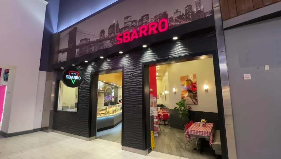 Exterior of Sbarro in the Miracle Mile Shops