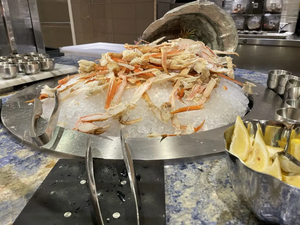 Cold Crab Legs at Wynn's Buffet