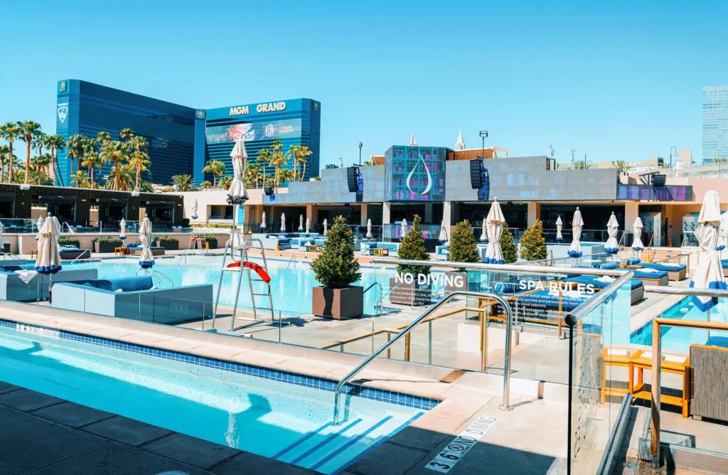 Pools at Wet Republic