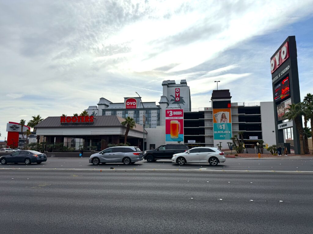 Exterior of OYO las Vegas from across the street.