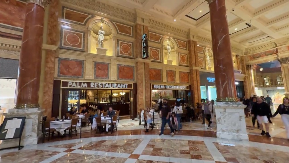 Exterior of The Palm Restaurant in the Forum Shops.