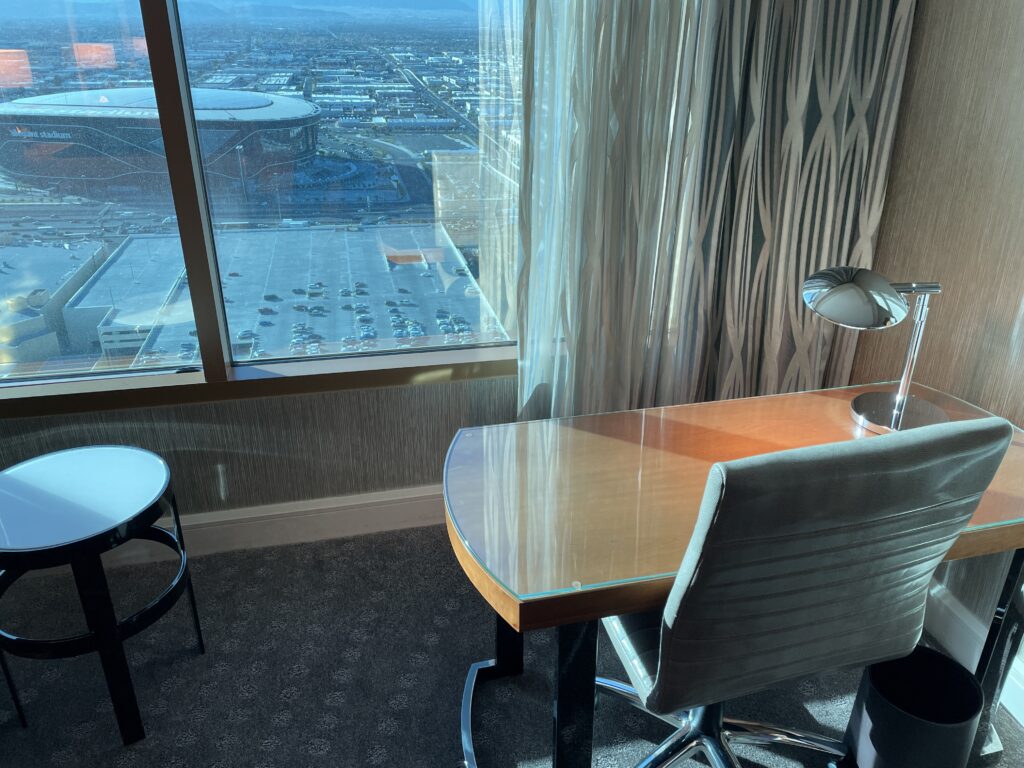 Mandalay Bay - Penthouse sky view 1 bedroom suite - photo review : r/vegas