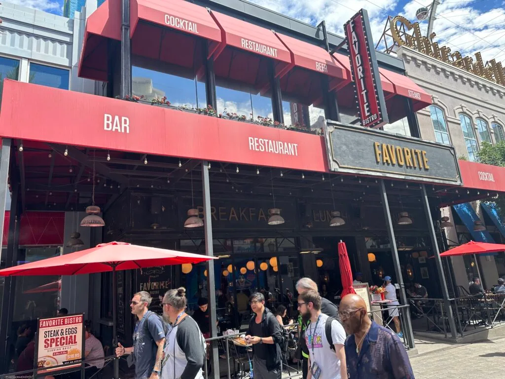 Exterior of Favorite Bistro along the LINQ Promenade.