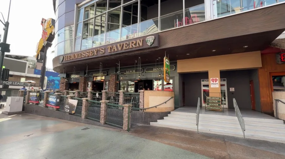 Hennessey's Tavern outdoor patio. 