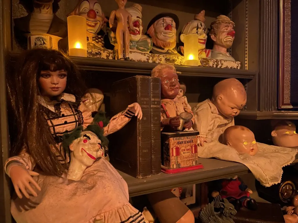 Haunted Museum Dolls 1 1024x768 .webp