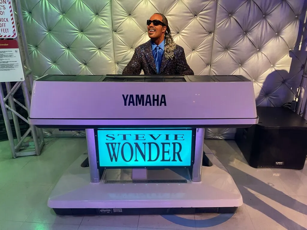 Stevie Wonder plays a Yamaha keyboard.