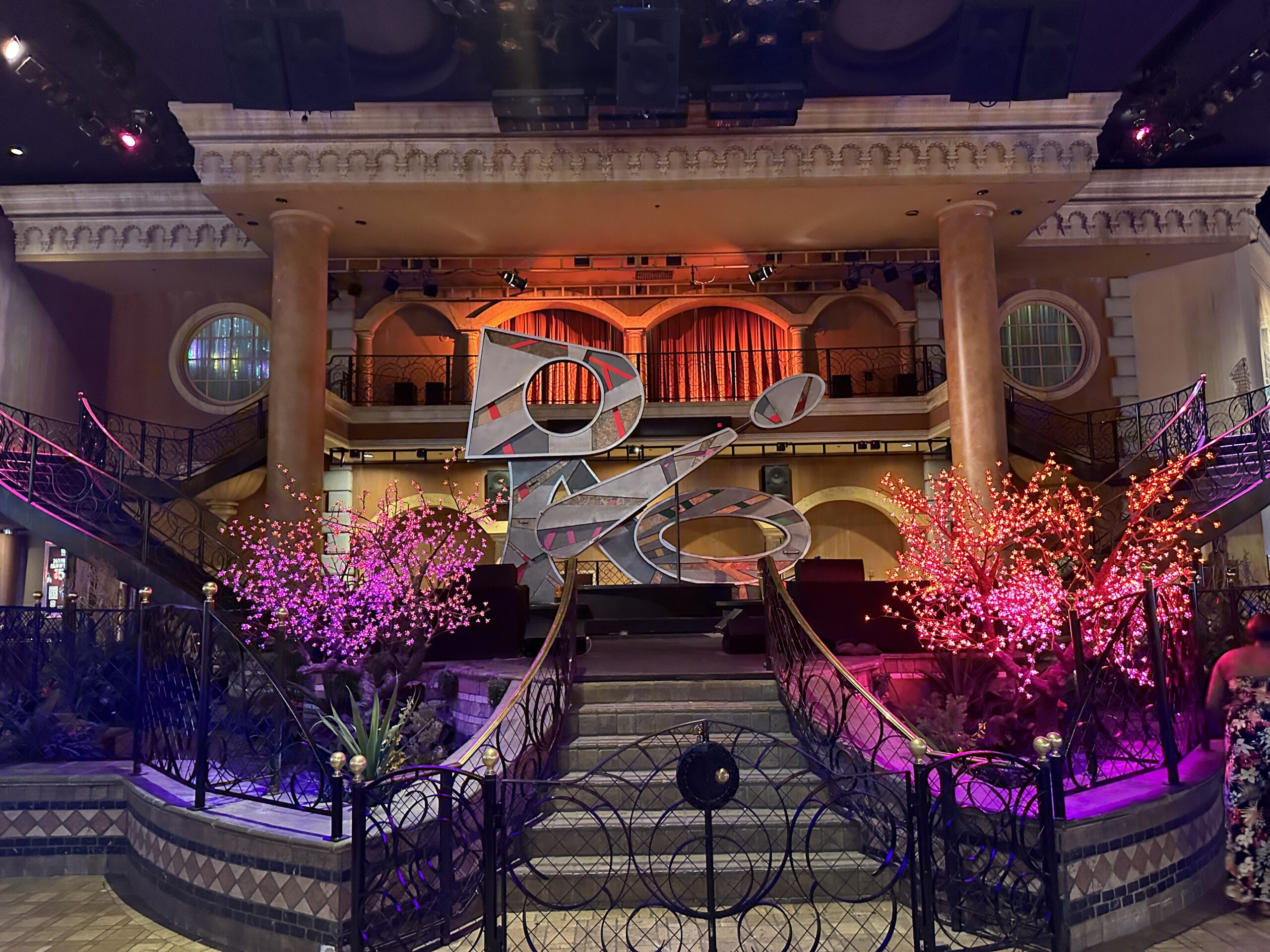 KISS Mini Golf at Rio Las Vegas Review Look Inside!