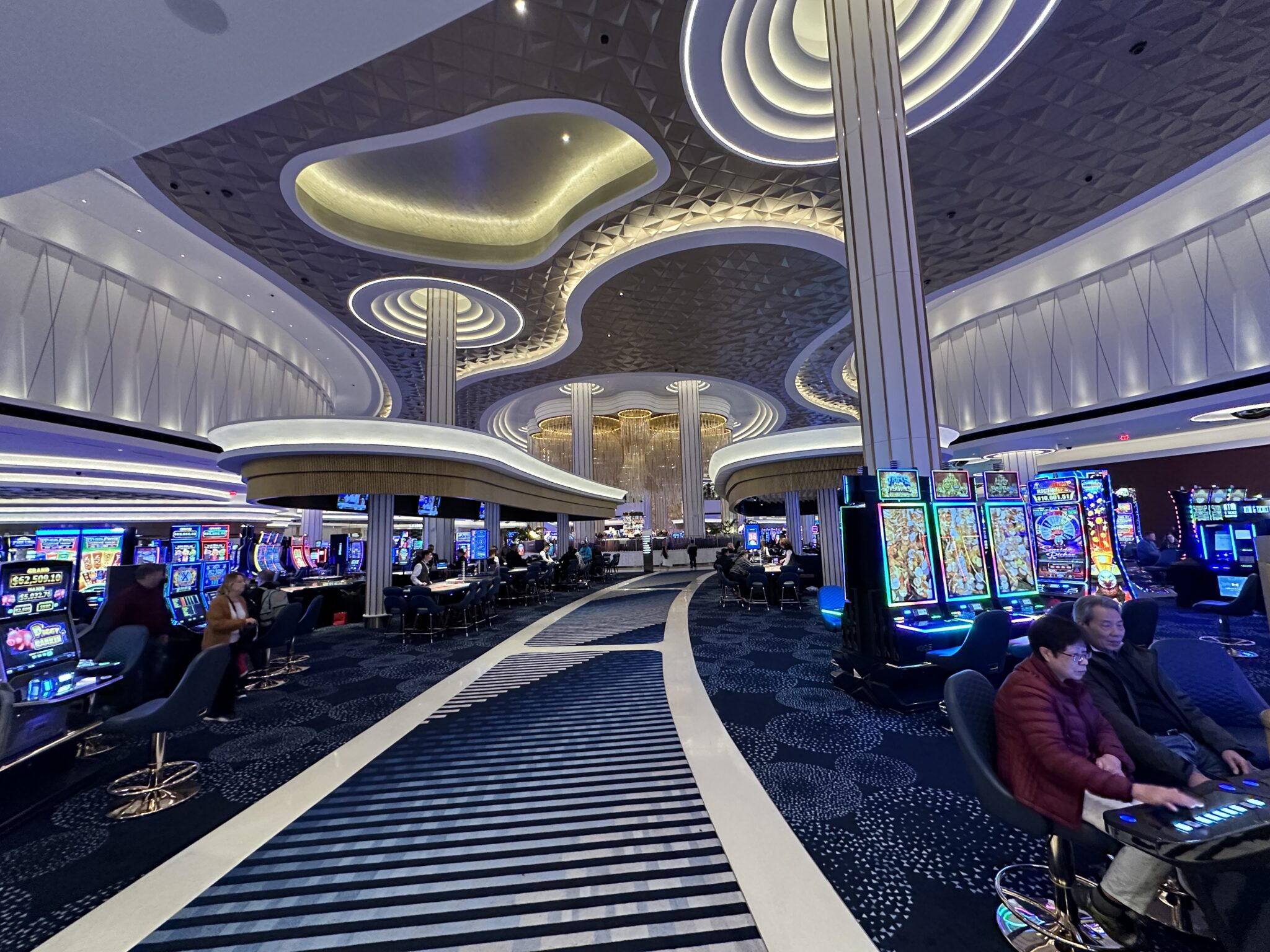 Things To Do At and Near Fontainebleau Las Vegas