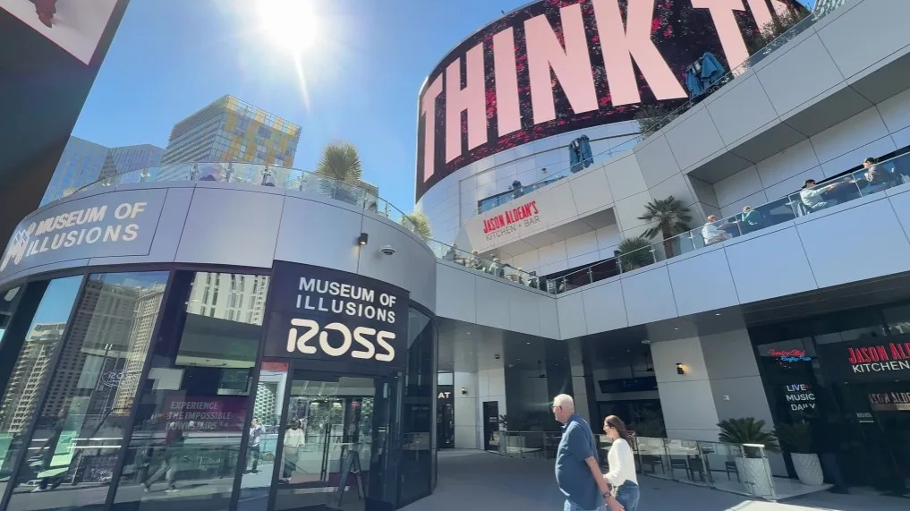 Exterior of the Museum of Illusions. 