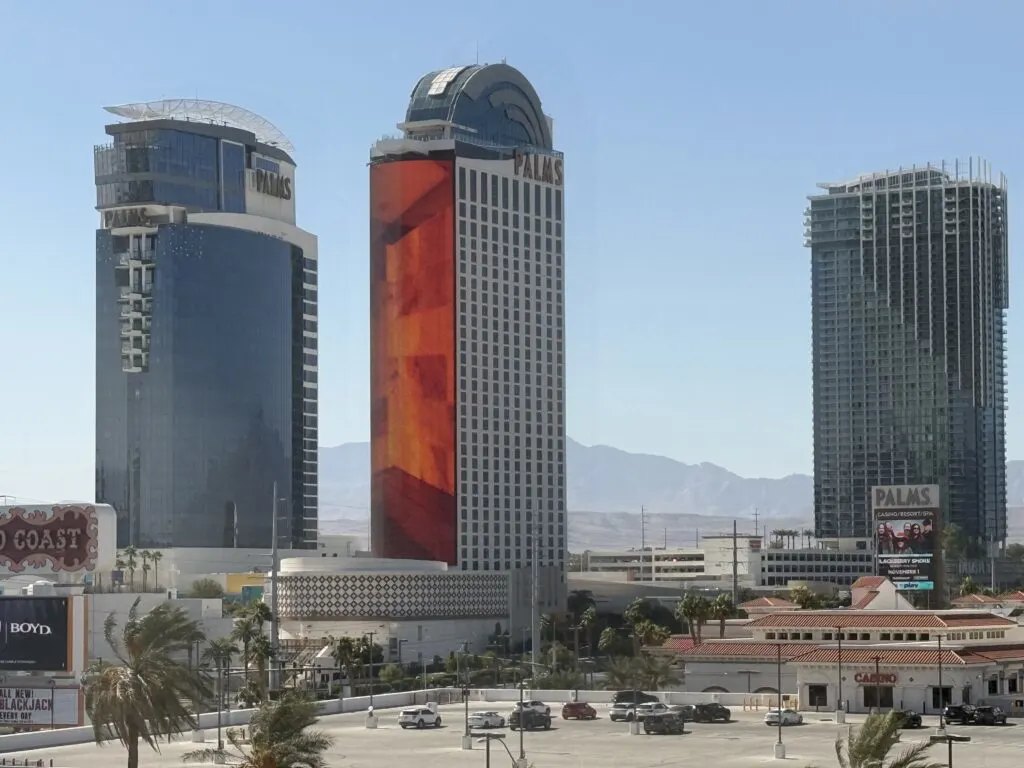 Palms' exterior, showing all 3 hotel towers.