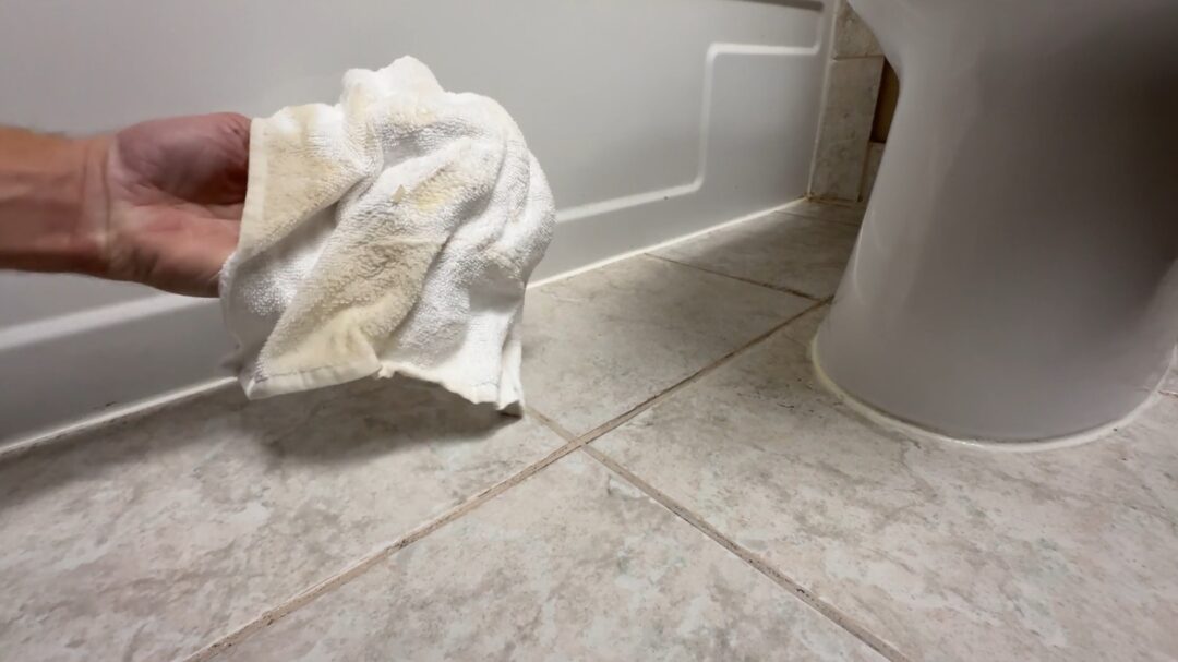 4 Dirtiest Vegas Hotel Rooms I've Had - Pee, Hair, & Stains
