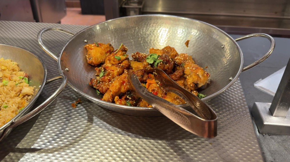 A bowl of Thai chicken wings. 