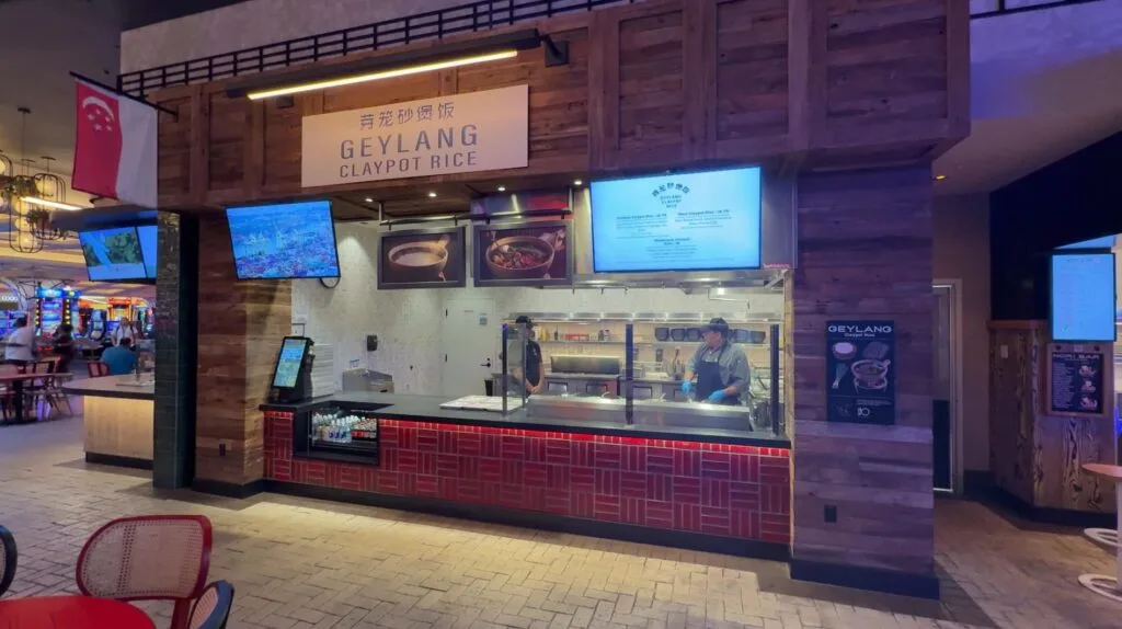 Exterior of Geylang Claypot Rice at Resorts World. 