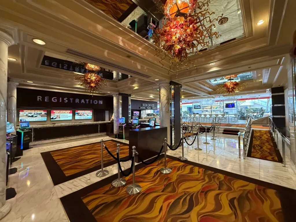 The hotel lobby. On the ceiling is a glass chandelier by Dale Chihuly. 