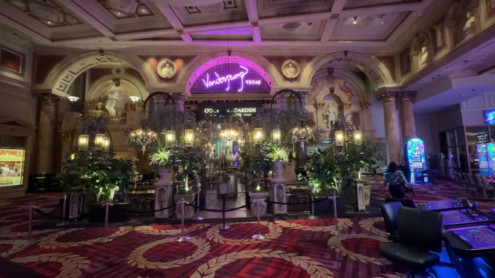 Exterior of Vanderpump cocktail lounge at Caesars.