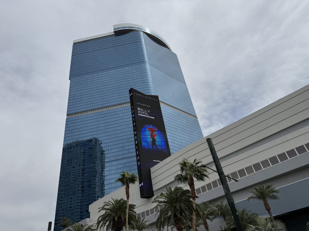 Fontainebleau Las Vegas Exterior