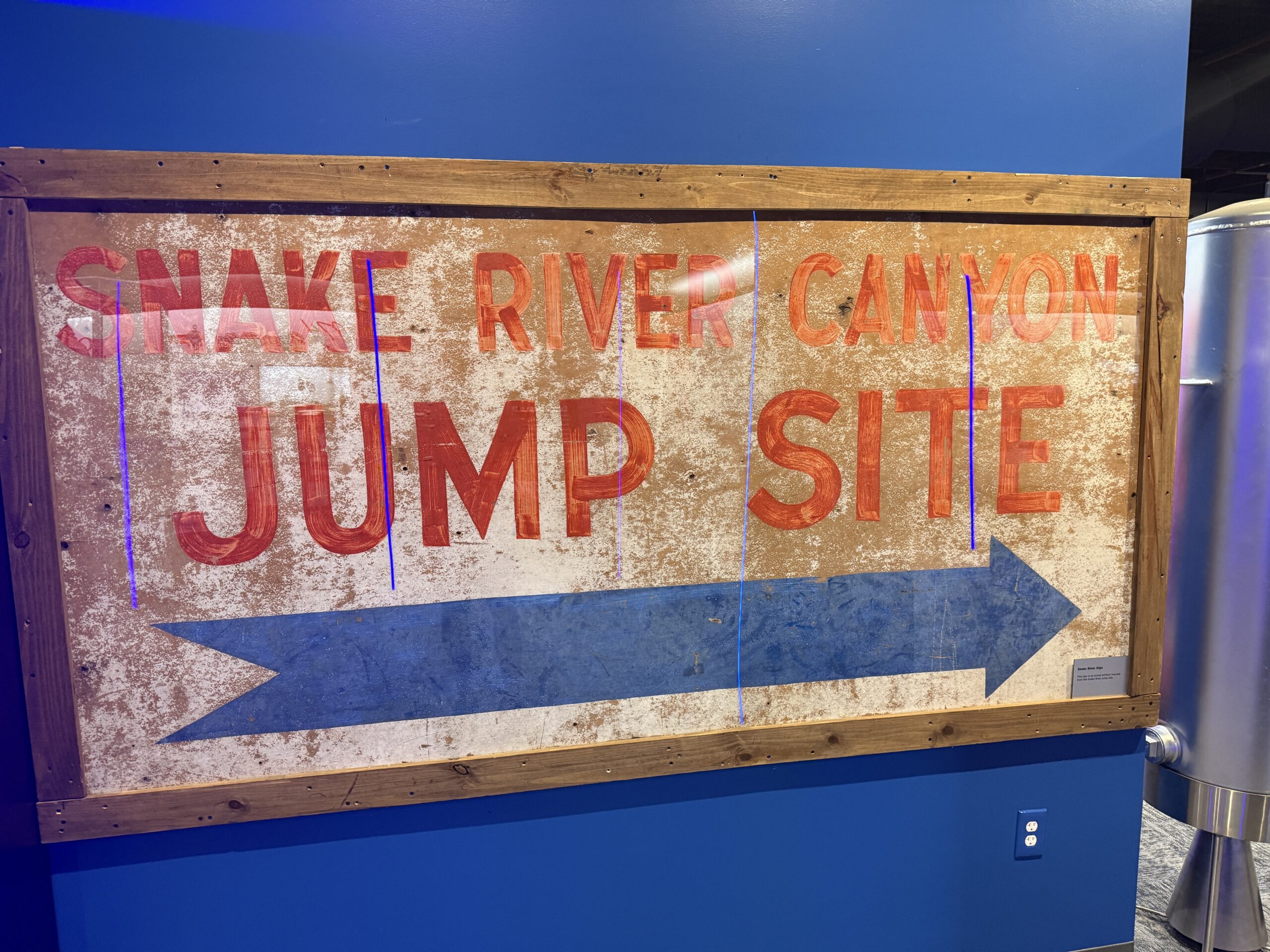 A sign advertising the Snake River Canyon Jump site.